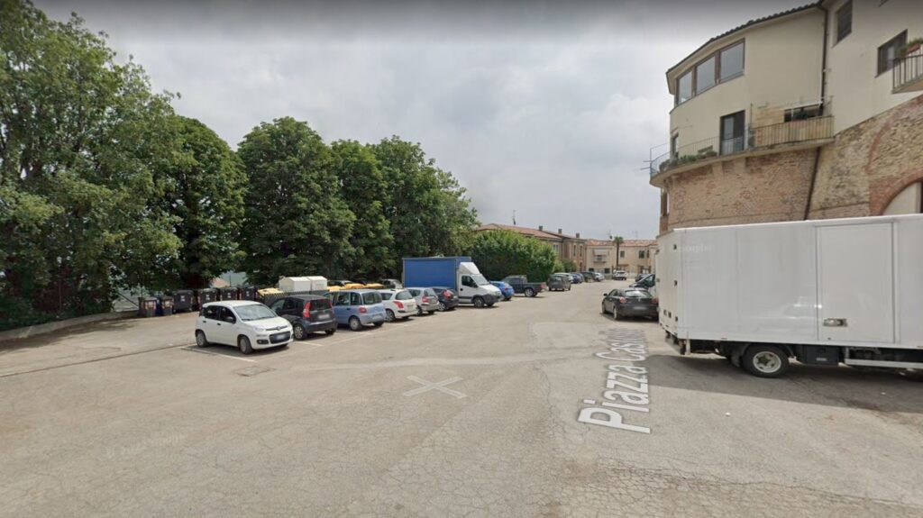 Moncalvo (Asti) – Piazza Castello 7 – Parcheggio Camper