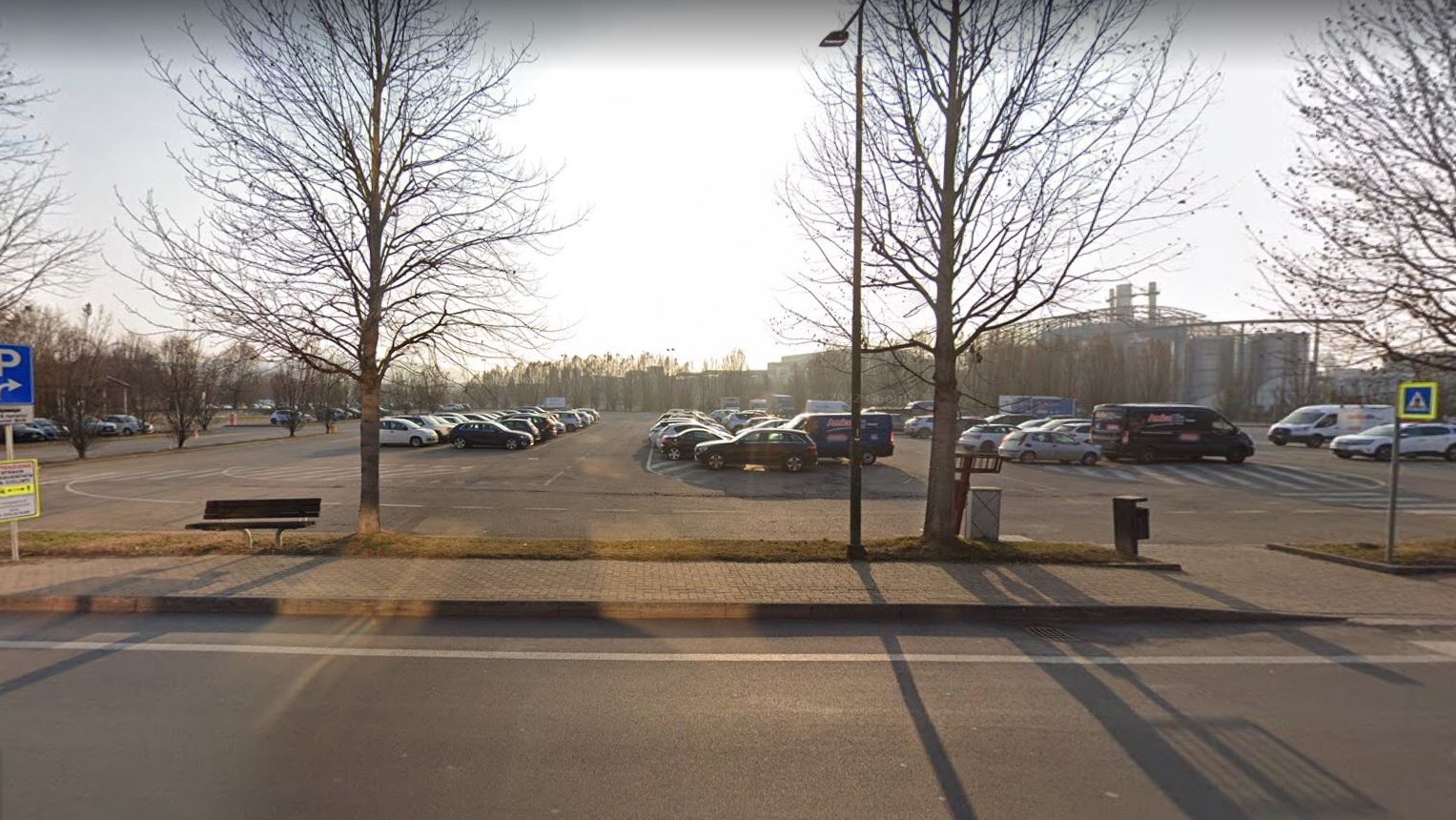 Alba (Cuneo) – Parcheggio Bus Turistici –