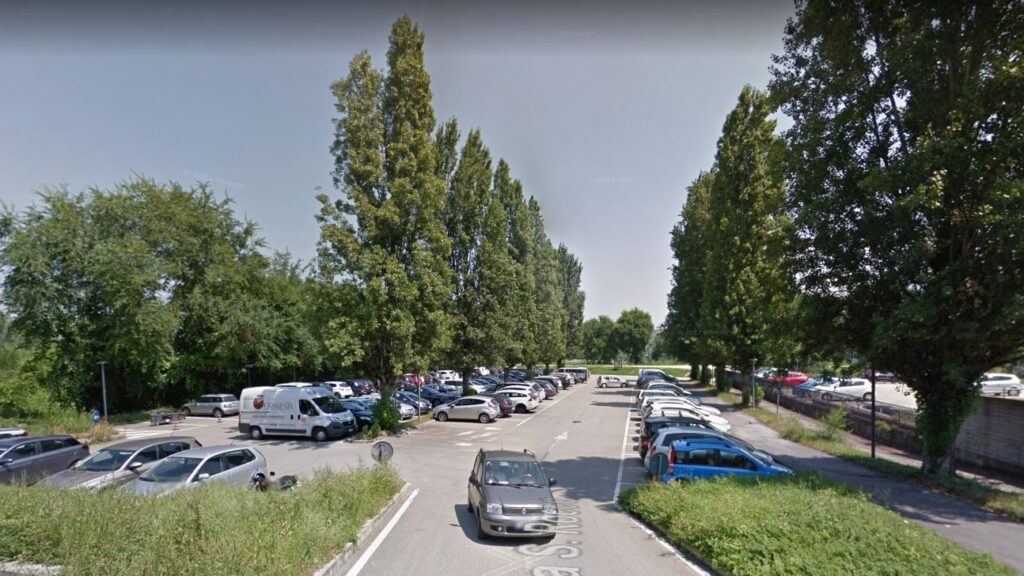 Alba (Cuneo) – Piazzale Cesare Pio – Parcheggio Camper