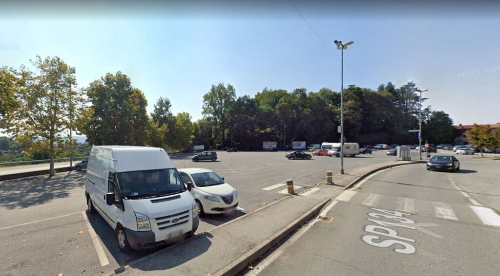 Bra (Cuneo) – Piazza Spreitenbach 28 – Parcheggio Camper