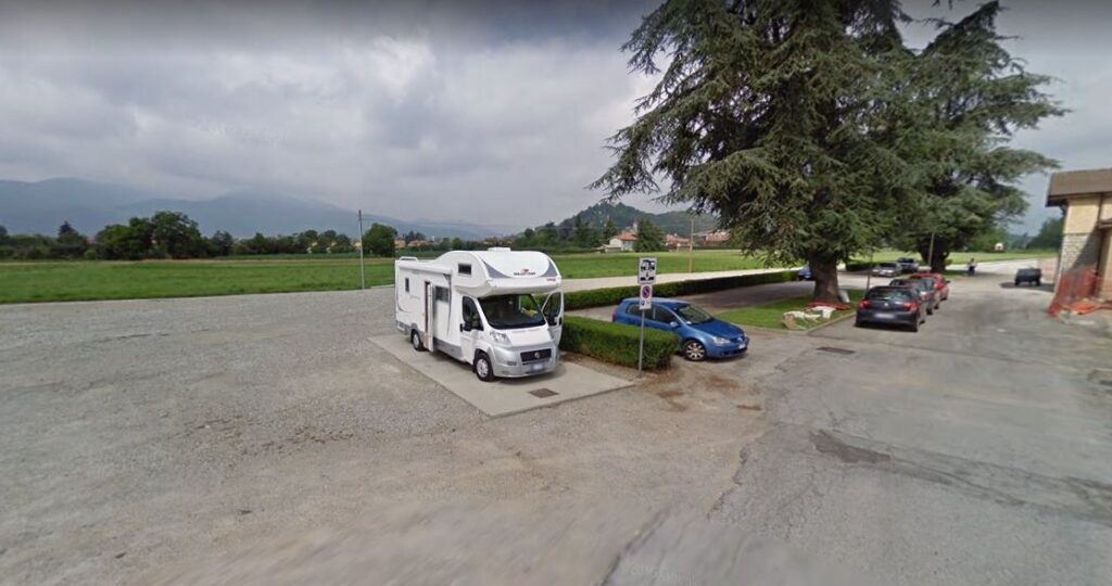 Caraglio (Cuneo) – Via Cimitero 1 – Area Camper