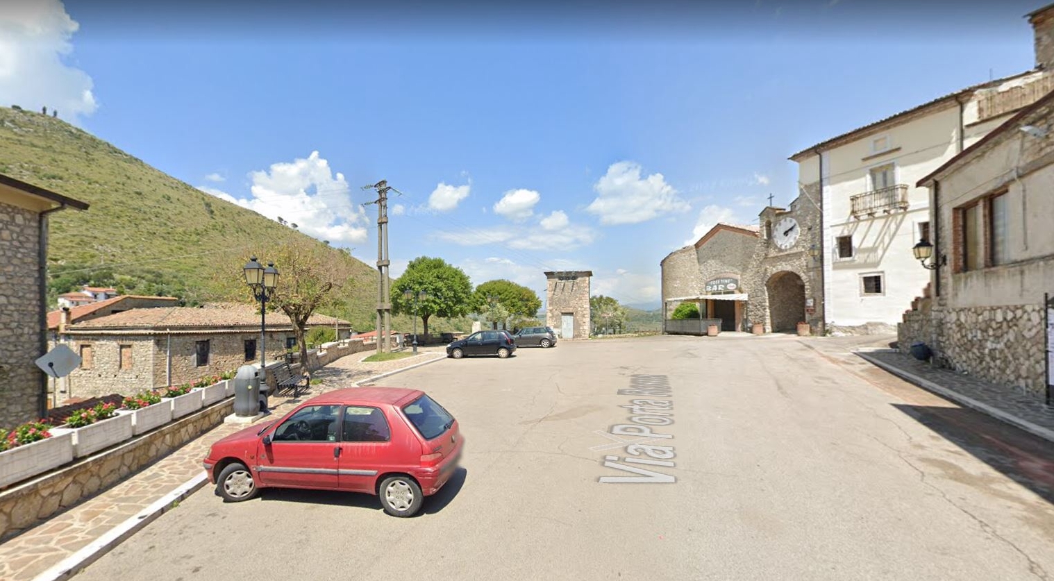 Pastena (Frosinone) – Via Porta Roma 40 – Parcheggio Camper