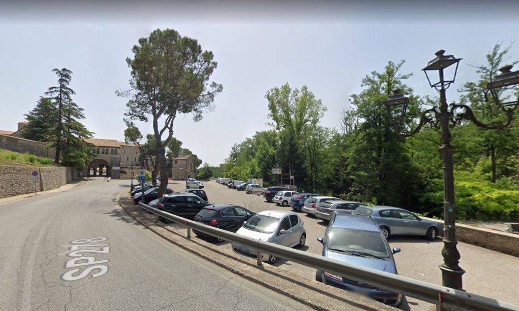 Veroli (Frosinone) – Abbazia di Casamari – Parcheggio Camper
