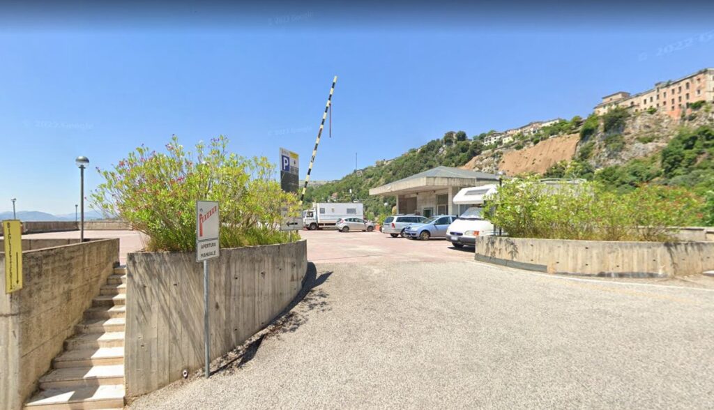 Veroli (Frosinone) – Piazzale di Porta Romana – Parcheggio Camper