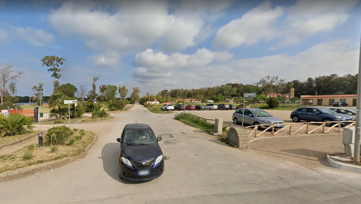 Sabaudia (Latina) – Largo Mario Bovo 11 – Parcheggio Camper