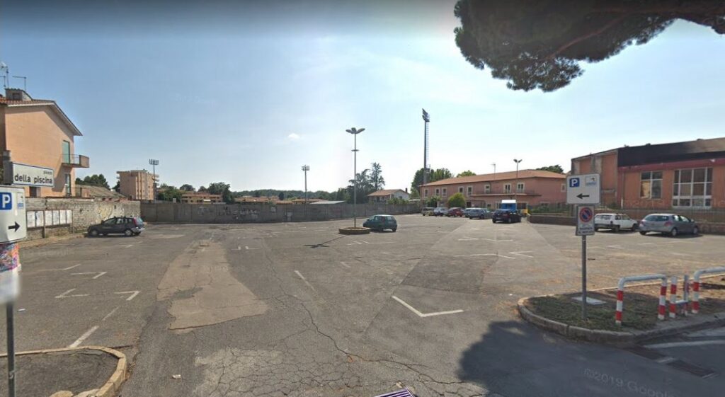 Manziana (Roma) – Piazza della Piscina – Parcheggio Camper