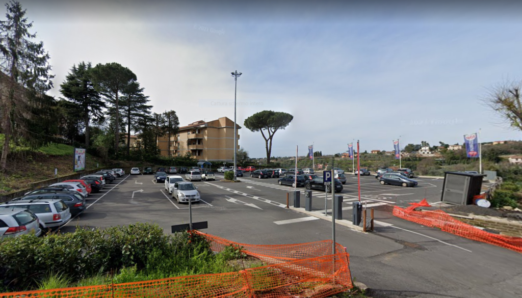 Velletri (Roma) – Via S. Giovanni Vecchio 28 – Parcheggio Camper