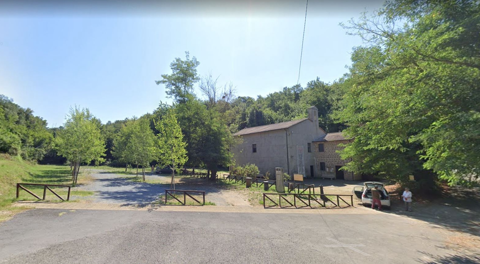 Ischia di Castro (Viterbo) – Santuario Santissimo Crocifisso – Parcheggio Camper