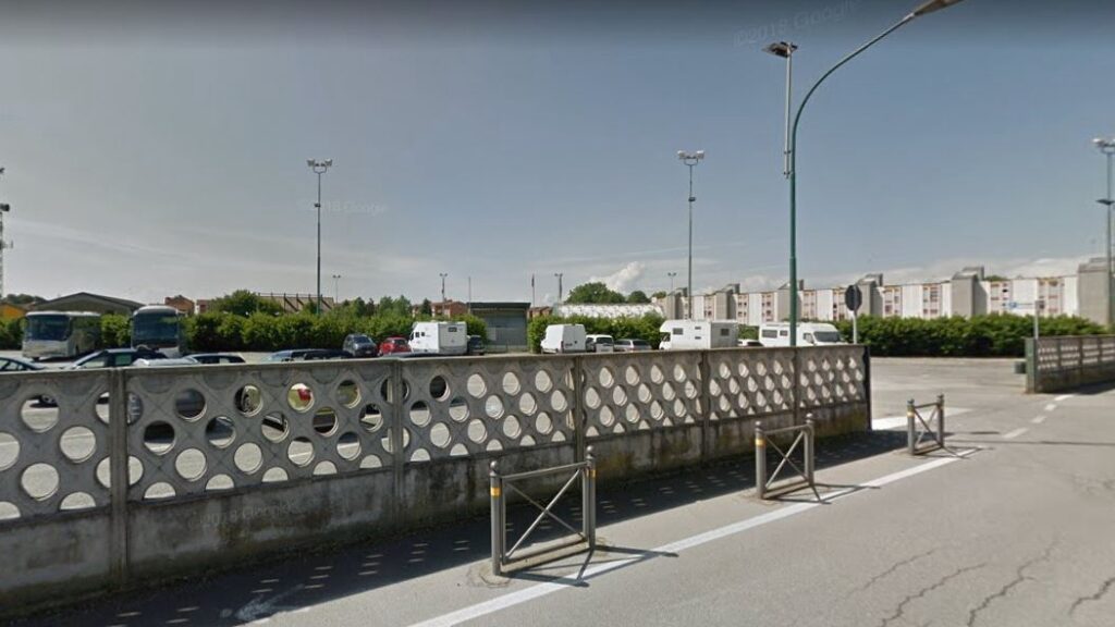Racconigi (Cuneo) – Via Roda Marcellino 11 – Parcheggio Camper