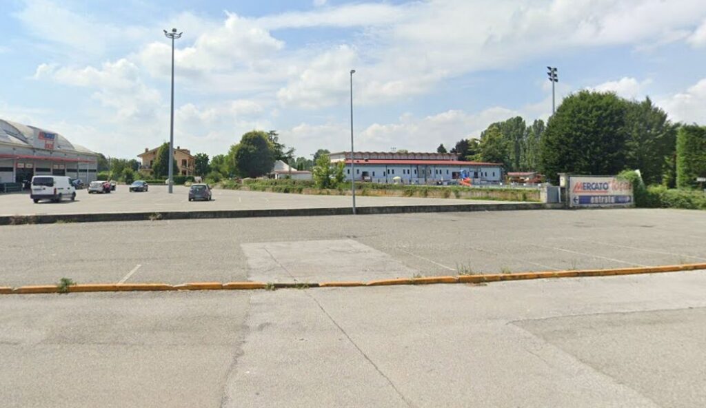 Savigliano (Cuneo) – Via Monte Bianco 4 – Parcheggio Camper