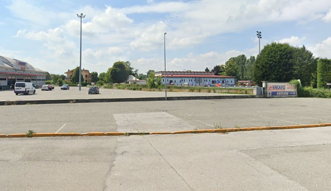 Savigliano (Cuneo) – Via Monte Bianco 4 – Parcheggio Camper