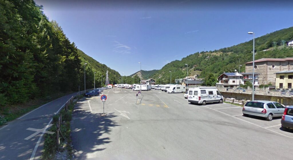 Vernante (Cuneo) – Piazza Vermenagna – Parcheggio Camper