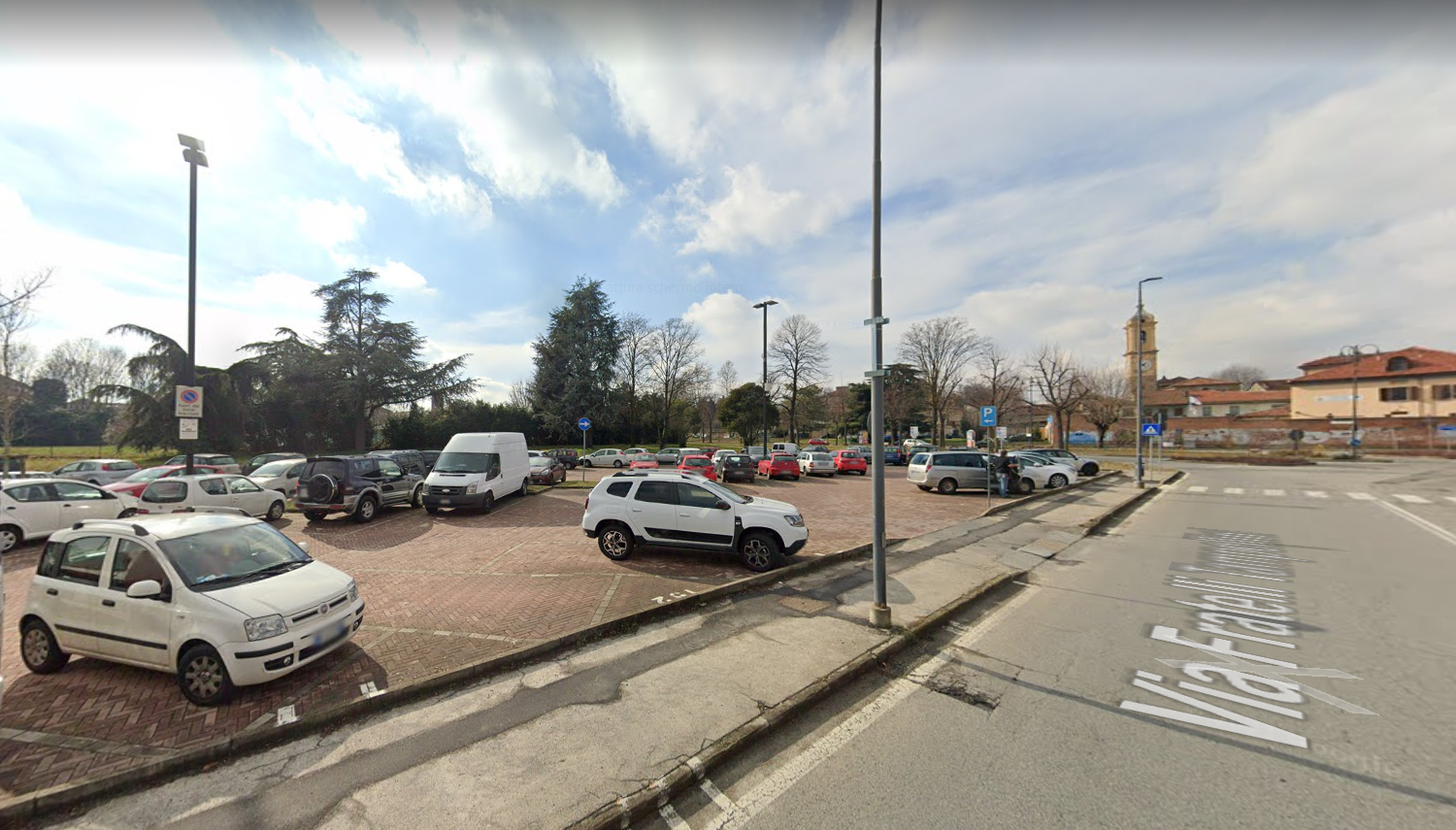 Collegno (Torino) – Via Fratelli Tampellini – Parcheggio Camper