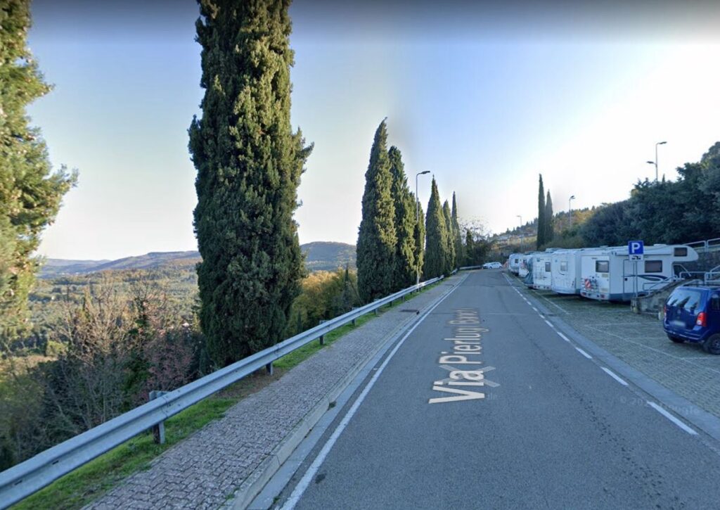 Fiesole (Firenze) – Via Pierlugi Banchi – Parcheggio Camper