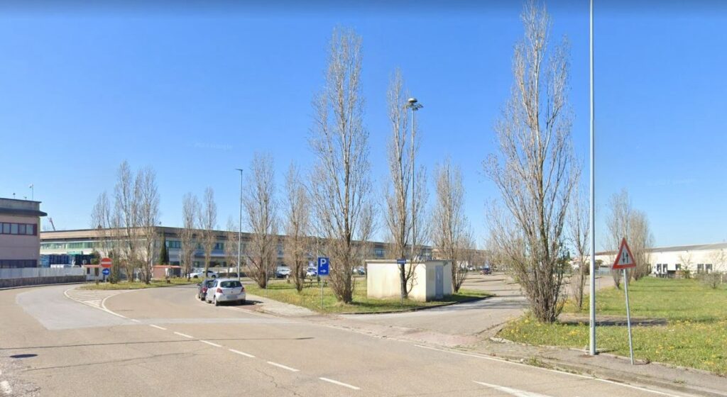 Montelupo Fiorentino (Firenze) – Via dell’Industria – Parcheggio Camper