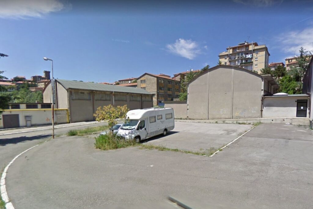 Arcidosso (Grosseto) – Via Firenze – Parcheggio Camper