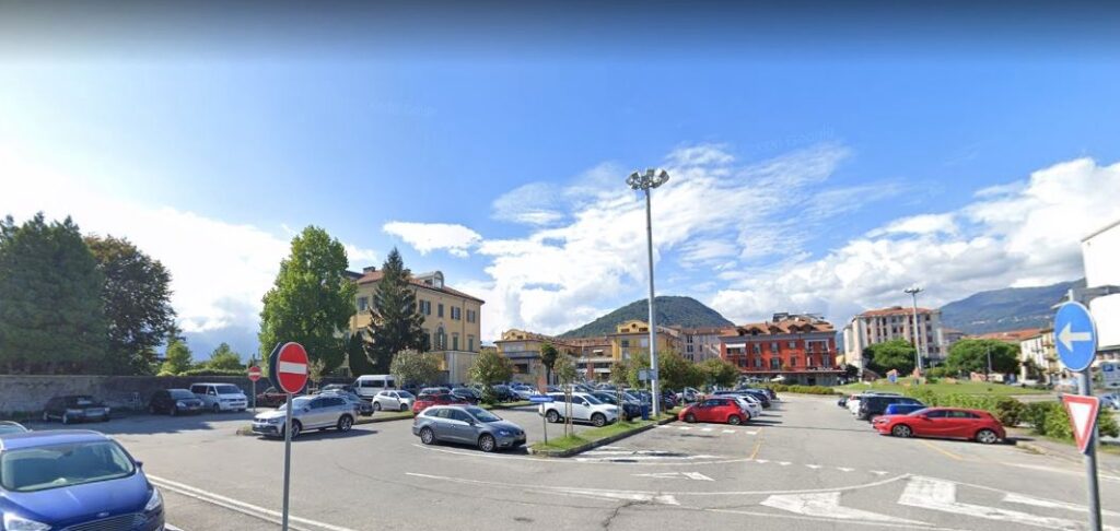 Verbania (VB) – Piazzale M. Flaim – Parcheggio Camper